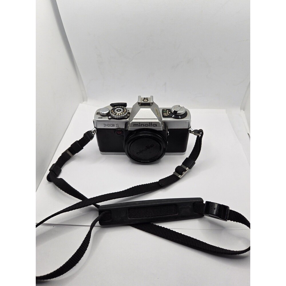 Vintage 35mm Minolta XG-1  SLR Film Camera Strap with 2 Lenses and 2 Filters